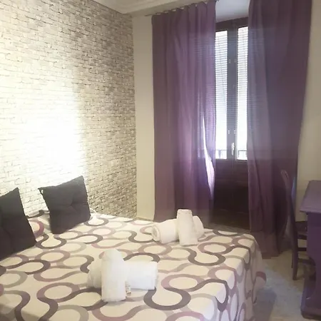 Dona Lola Corner Apartment